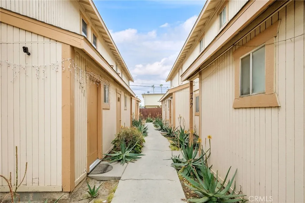 770 Silverado Hanford, CA 93230