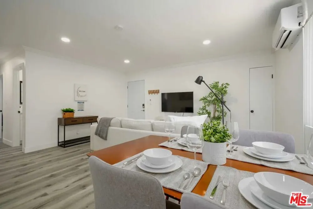2417 S Budlong Avenue #3 Los Angeles, CA 90007
