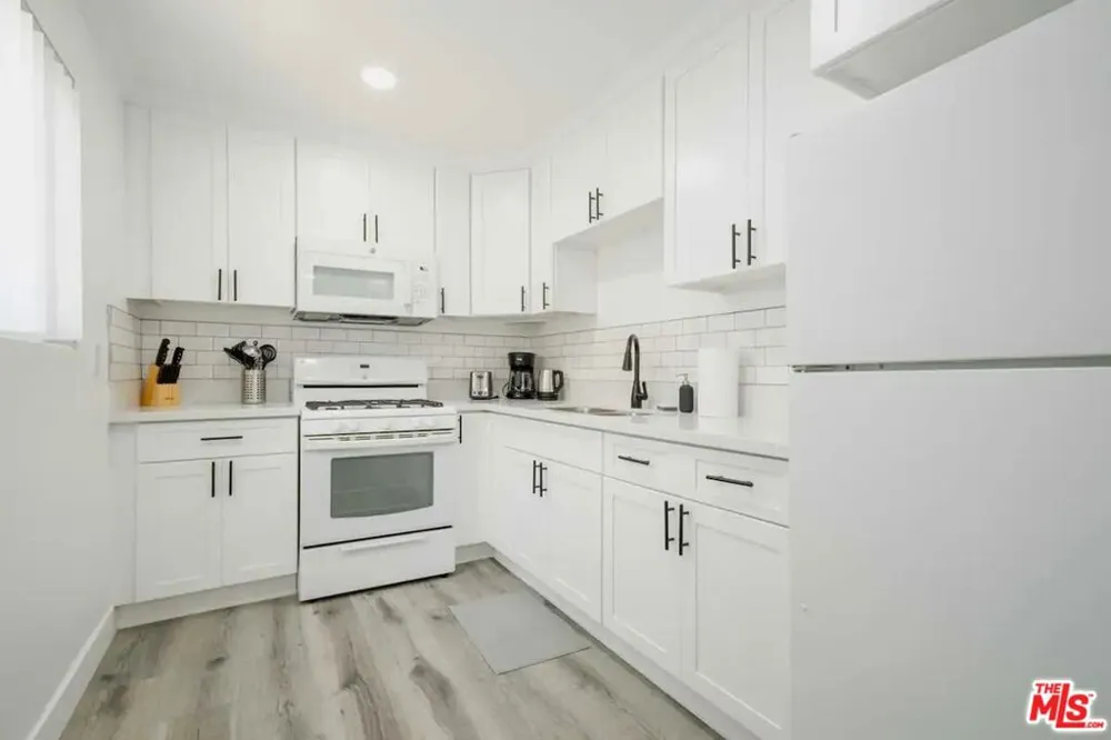 2417 S Budlong Avenue #3 Los Angeles, CA 90007