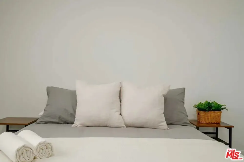 2417 S Budlong Avenue #3 Los Angeles, CA 90007