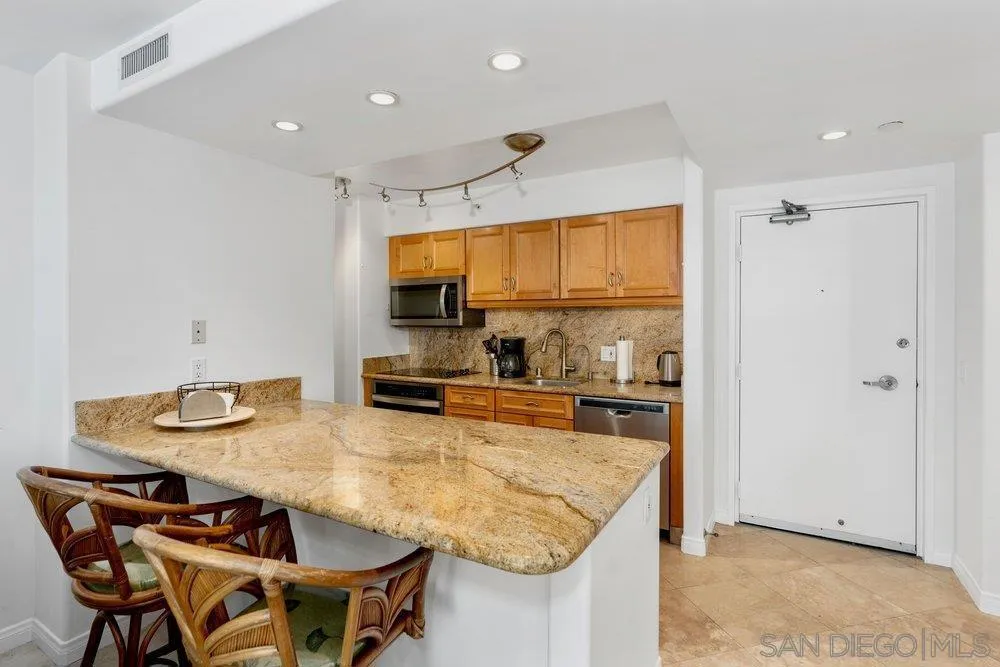 1810 Avenida del Mundo #601 Coronado, CA 92118