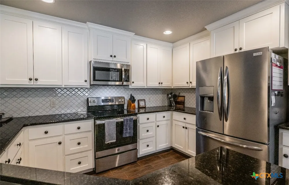 1421 Cottonwood Road Fischer, TX 78623