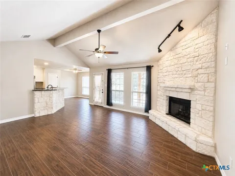 1421 Cottonwood Road