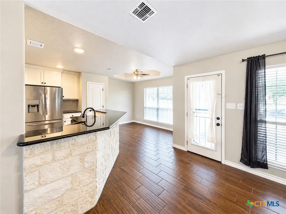 1421 Cottonwood Road Fischer, TX 78623