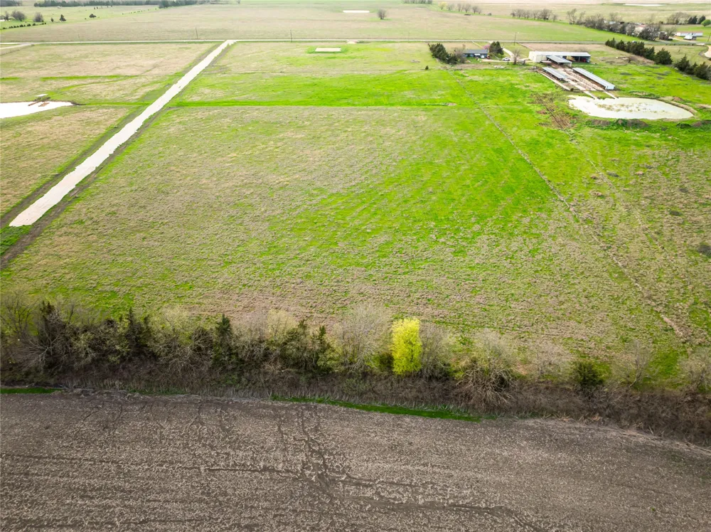 83 Private Road 142025 Blossom, TX 75416