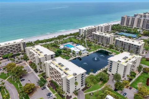 1095 GULF OF MEXICO DRIVE #102