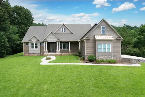 332 Harris Road SE