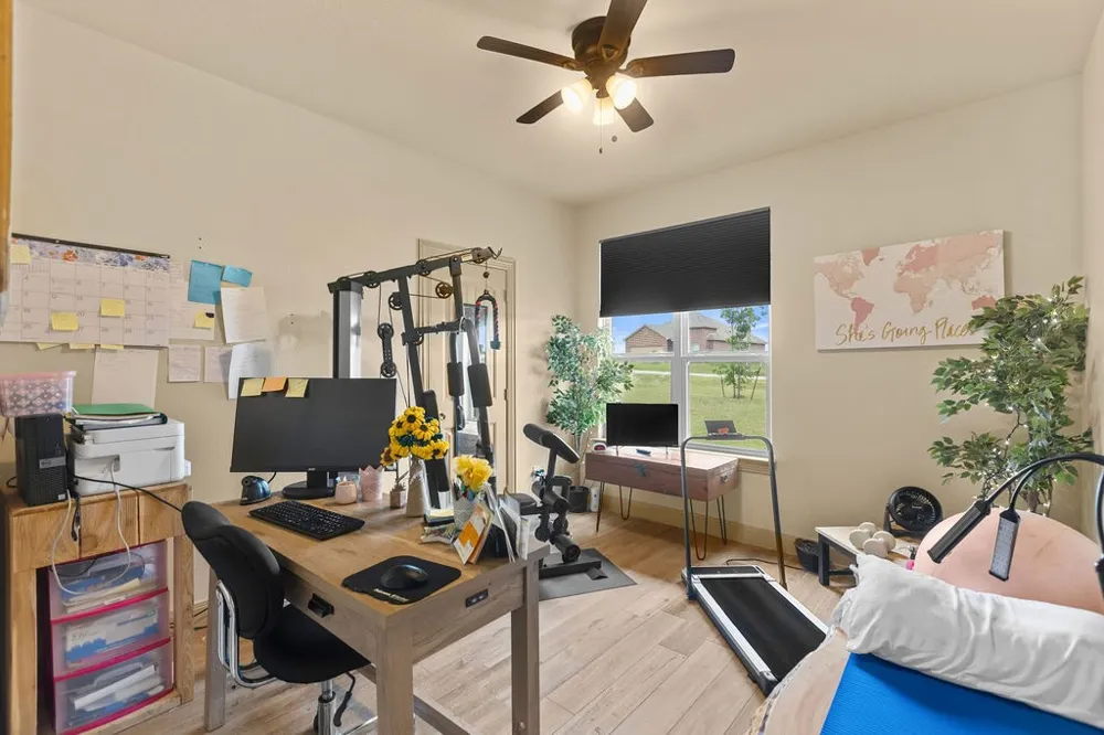 300 Delatorre Street Trenton, TX 75490