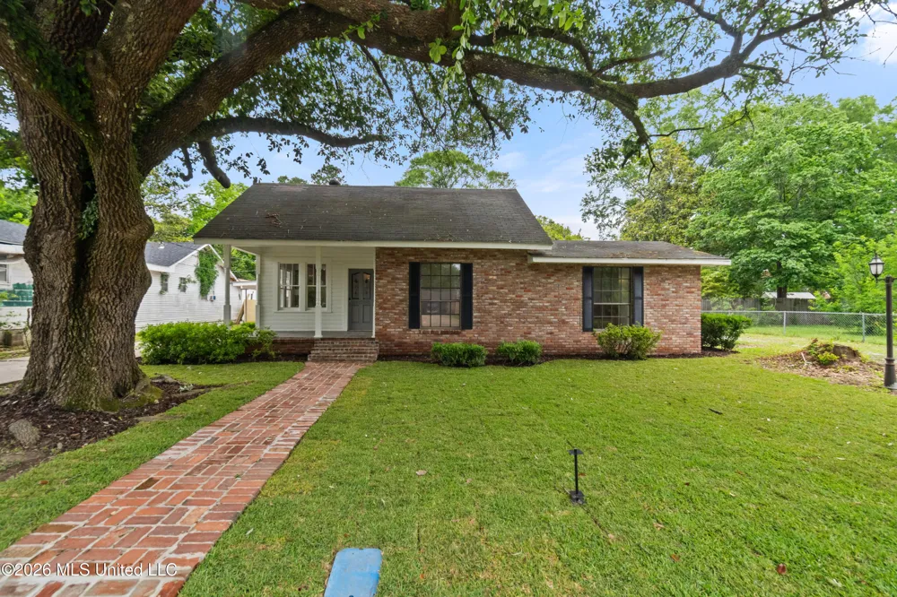 429 Mary Street Columbia, MS 39429