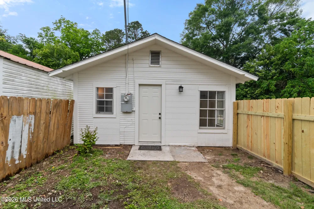 429 Mary Street Columbia, MS 39429