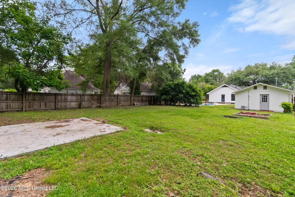 429 Mary Street Columbia, MS 39429