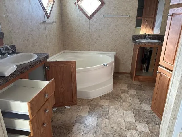 861 Avenue H Poteet, TX 78065