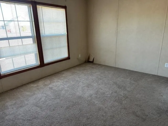 861 Avenue H Poteet, TX 78065