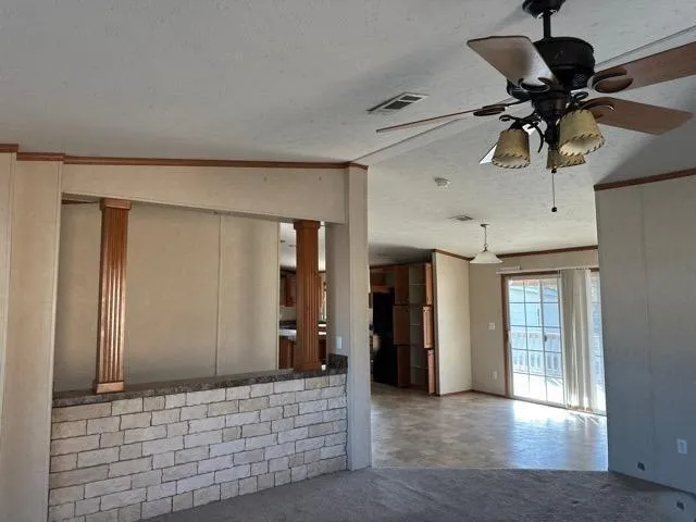 861 Avenue H Poteet, TX 78065