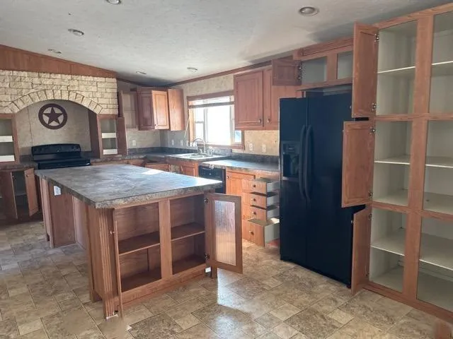 861 Avenue H Poteet, TX 78065