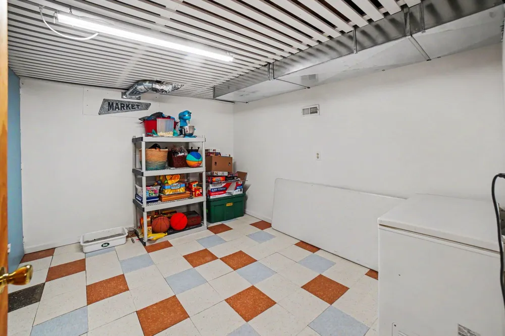6987 E Beaverton Road Clare, MI 48617