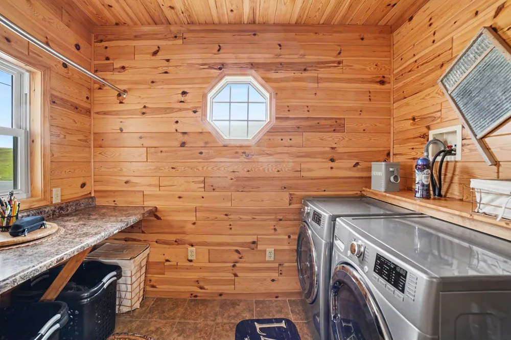 6987 E Beaverton Road Clare, MI 48617