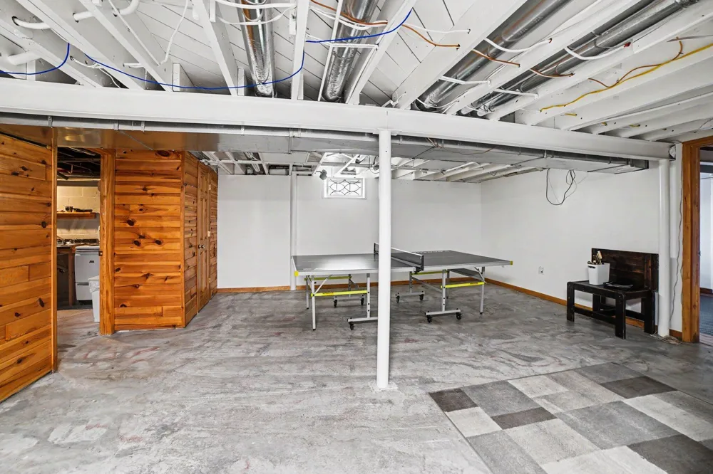 6987 E Beaverton Road Clare, MI 48617