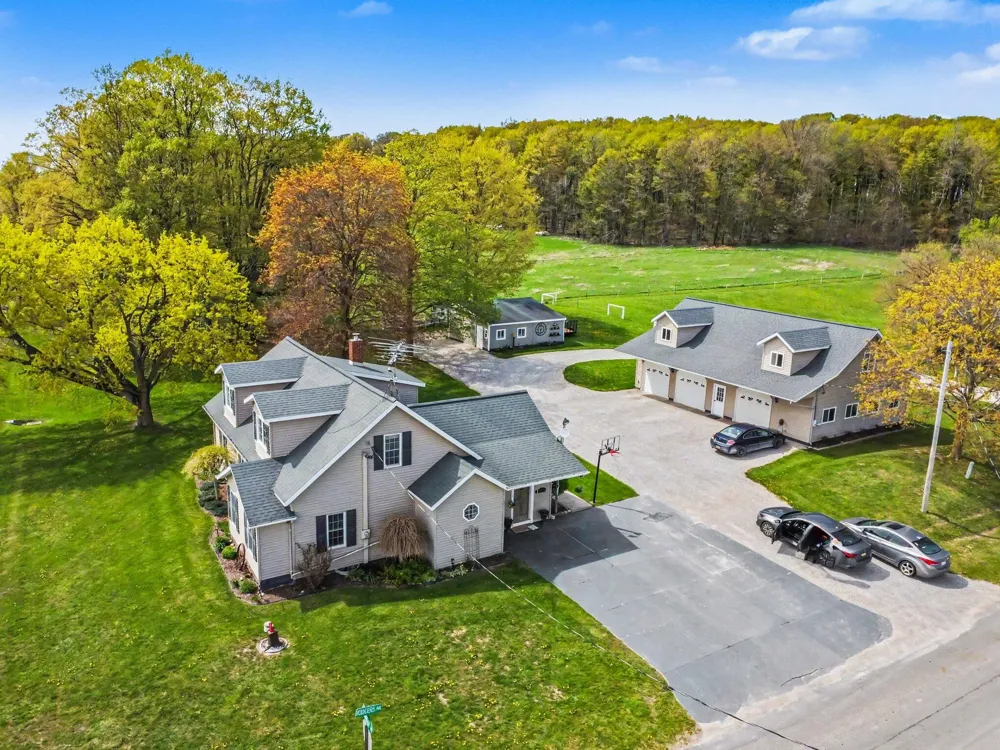 6987 E Beaverton Road Clare, MI 48617