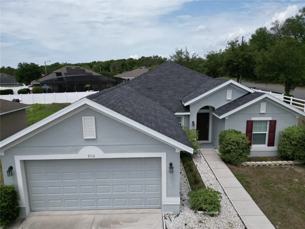 906 CHESTNUT DRIVE Fruitland Park, FL 34731