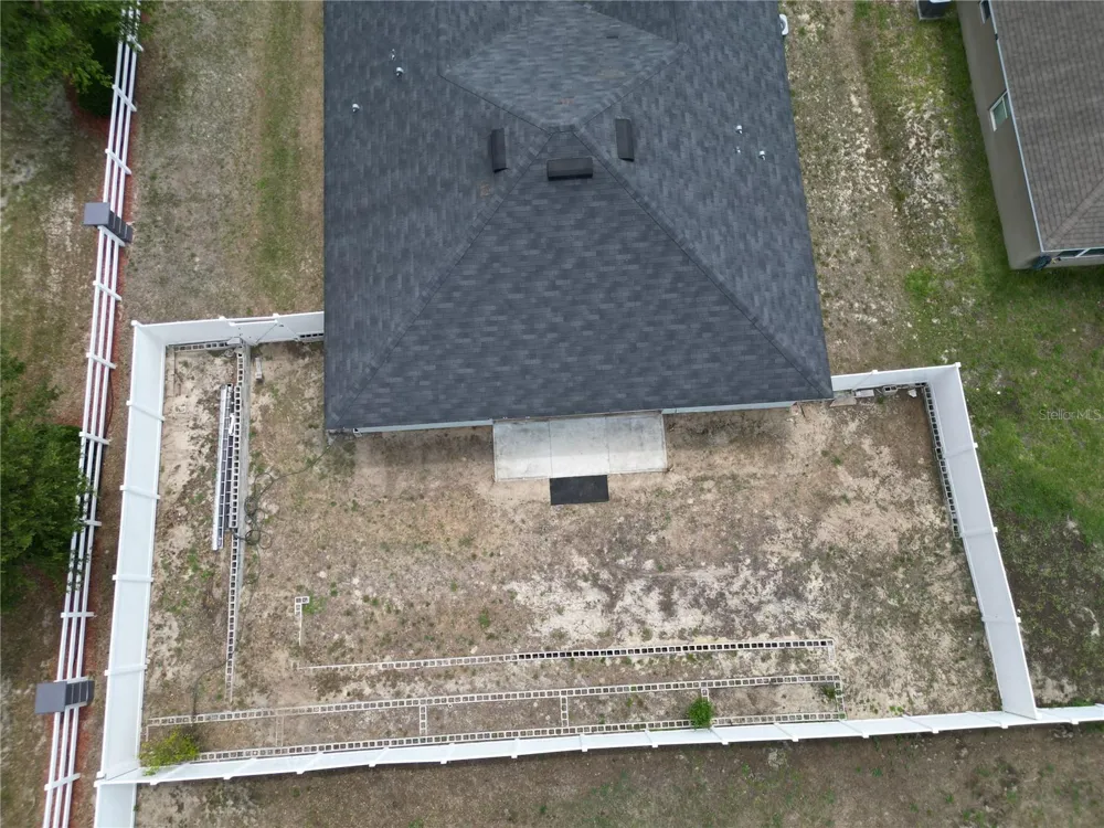 906 CHESTNUT DRIVE Fruitland Park, FL 34731