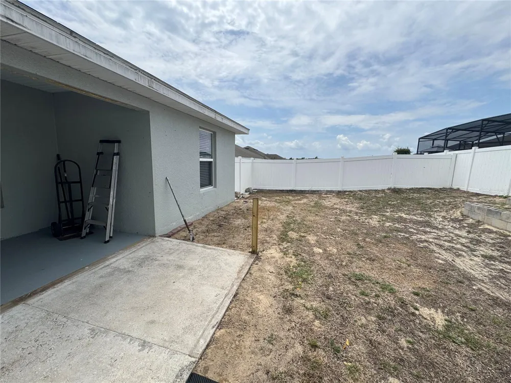 906 CHESTNUT DRIVE Fruitland Park, FL 34731