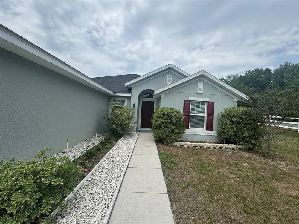 906 CHESTNUT DRIVE Fruitland Park, FL 34731