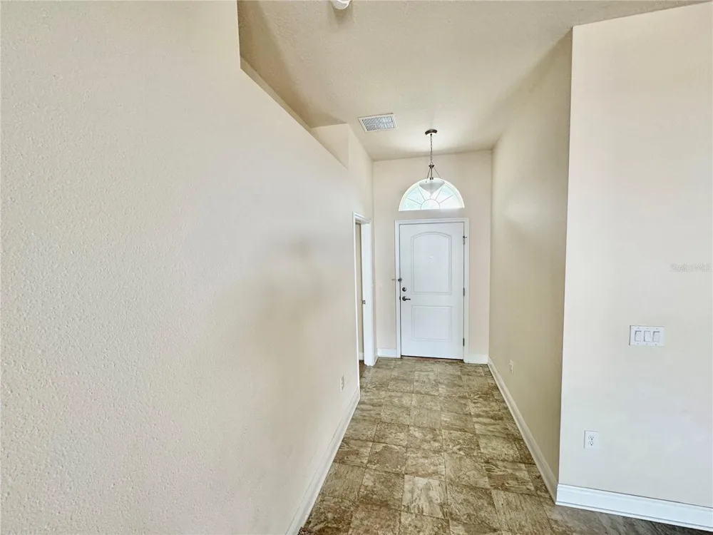 906 CHESTNUT DRIVE Fruitland Park, FL 34731
