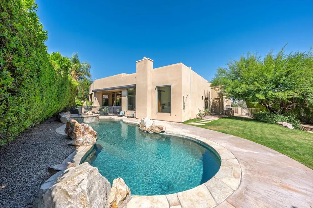 47200 Desert Lily Drive Palm Desert, CA 92260