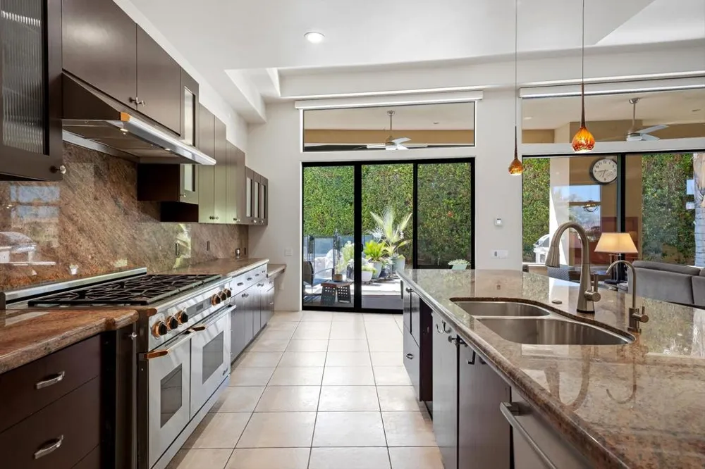 47200 Desert Lily Drive Palm Desert, CA 92260