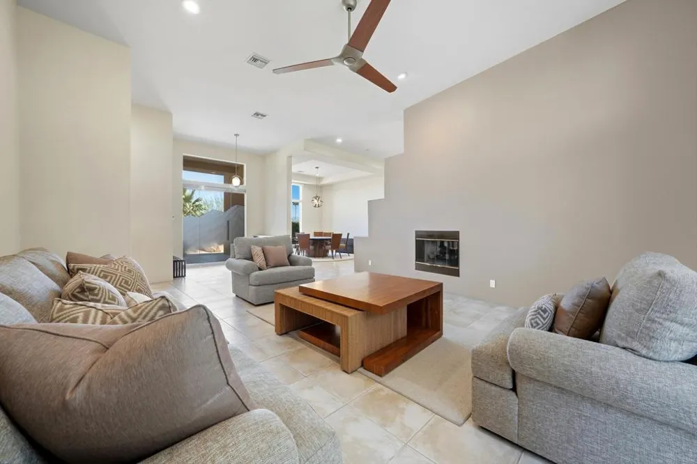 47200 Desert Lily Drive Palm Desert, CA 92260