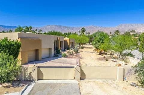 47200 Desert Lily Drive