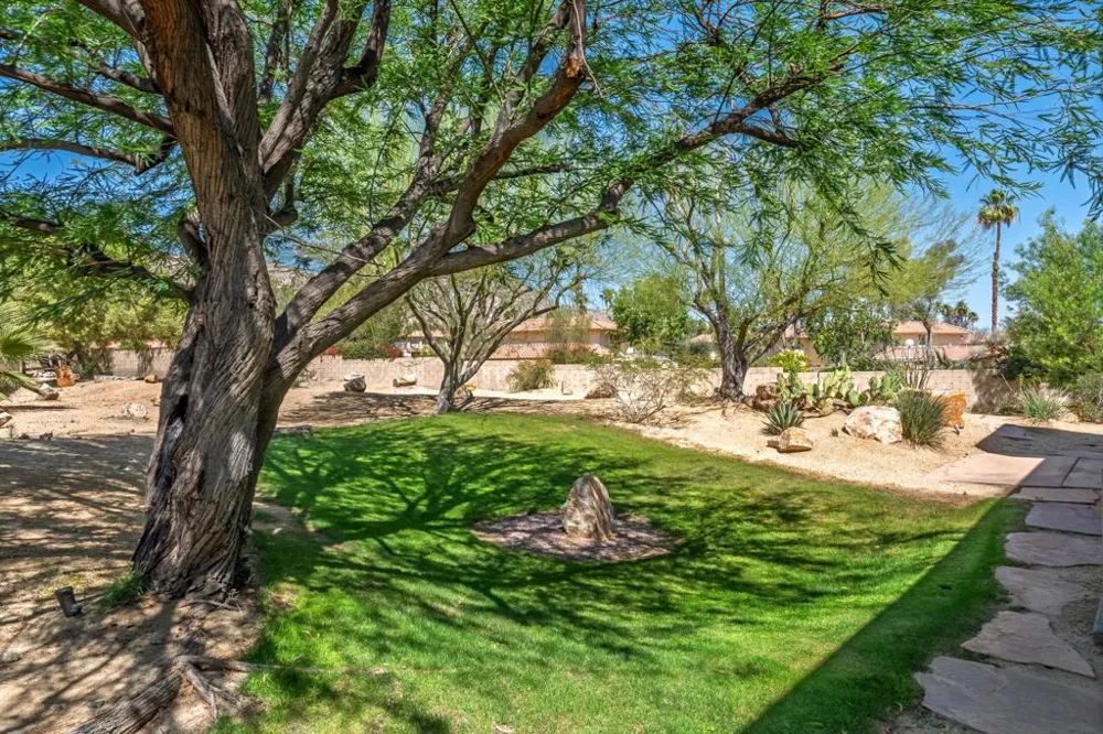 47200 Desert Lily Drive Palm Desert, CA 92260