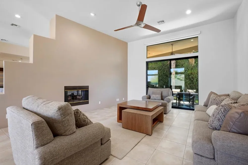 47200 Desert Lily Drive Palm Desert, CA 92260