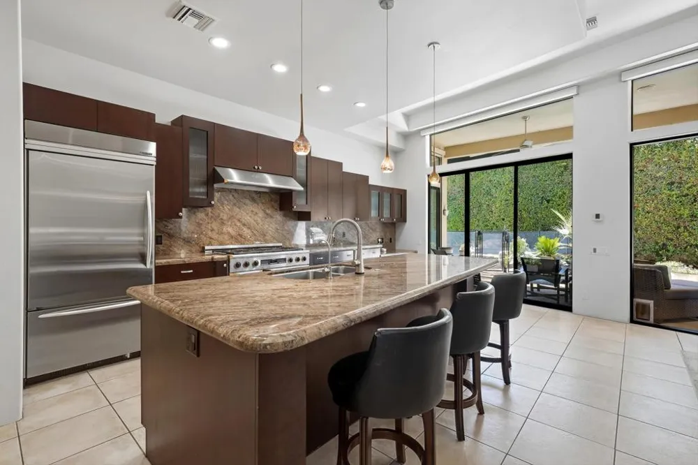 47200 Desert Lily Drive Palm Desert, CA 92260