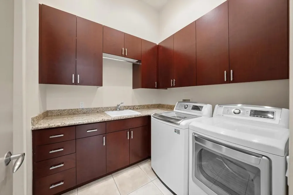 47200 Desert Lily Drive Palm Desert, CA 92260