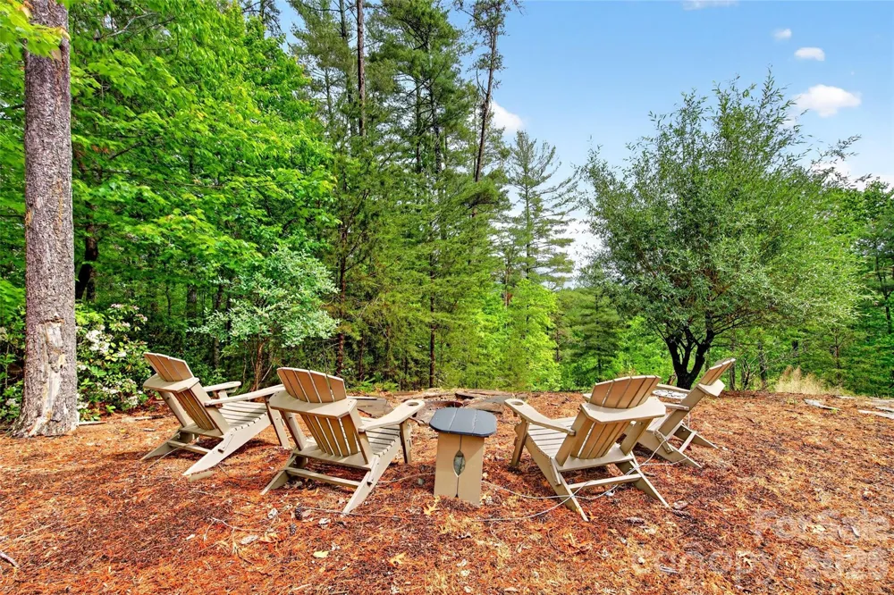 159 Osprey Roost Drive Nebo, NC 28761