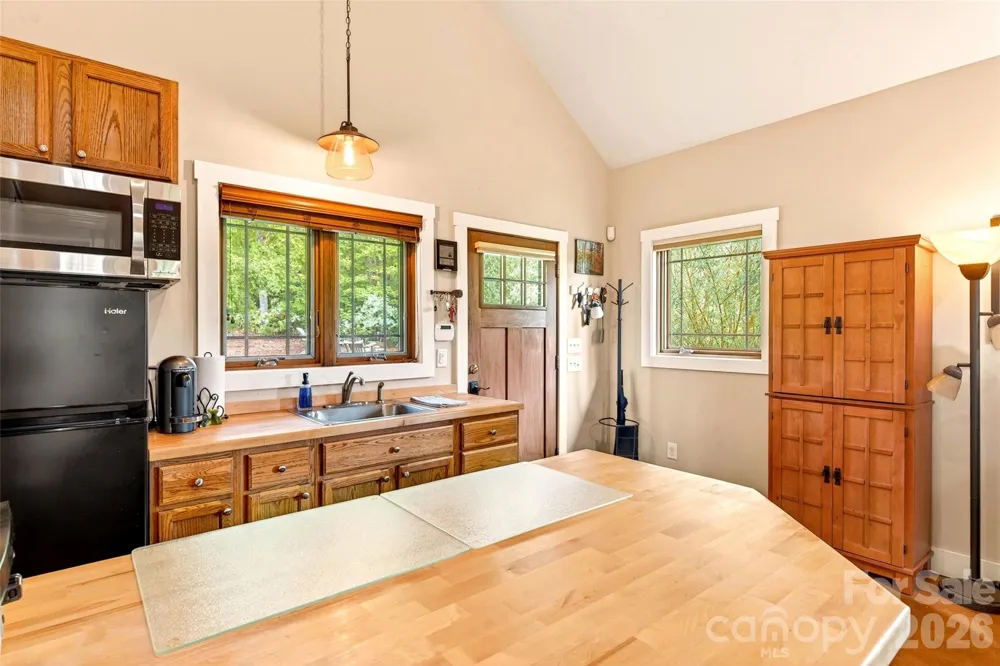 159 Osprey Roost Drive Nebo, NC 28761