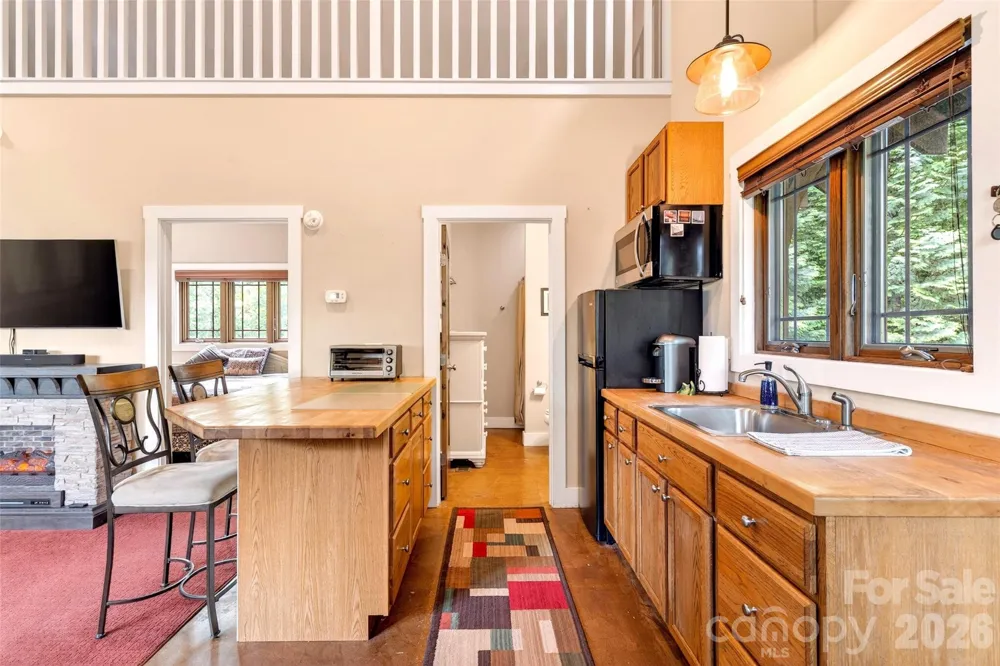 159 Osprey Roost Drive Nebo, NC 28761