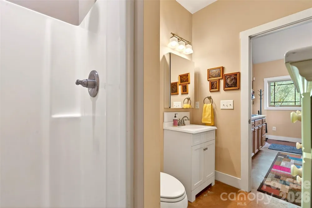 159 Osprey Roost Drive Nebo, NC 28761