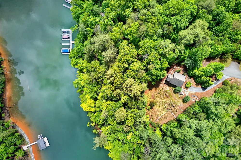 159 Osprey Roost Drive Nebo, NC 28761