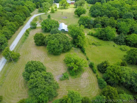 7 Pinewood Trails Drive