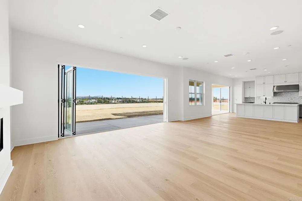 2057 Verne View Carlsbad, CA 92008