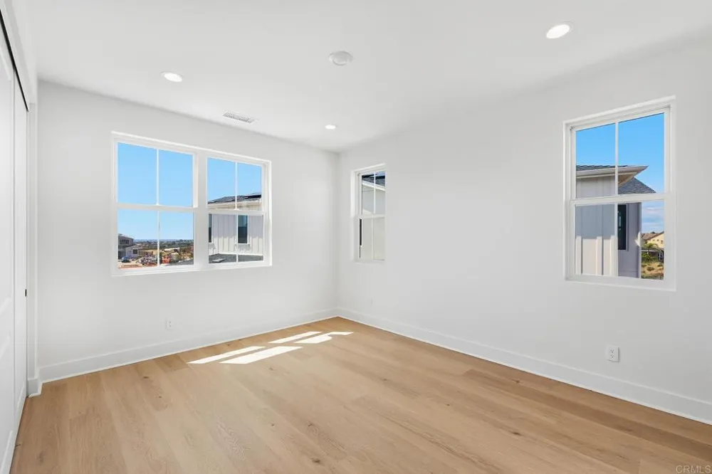 2057 Verne View Carlsbad, CA 92008
