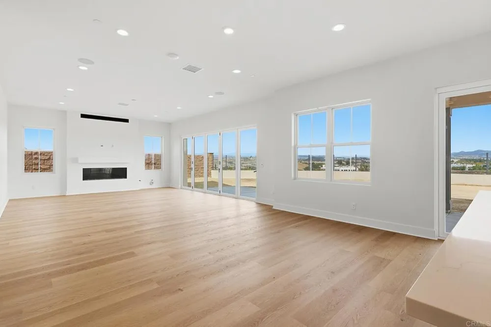2057 Verne View Carlsbad, CA 92008