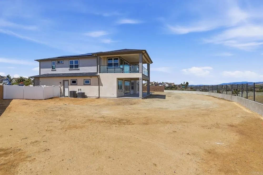 2057 Verne View Carlsbad, CA 92008