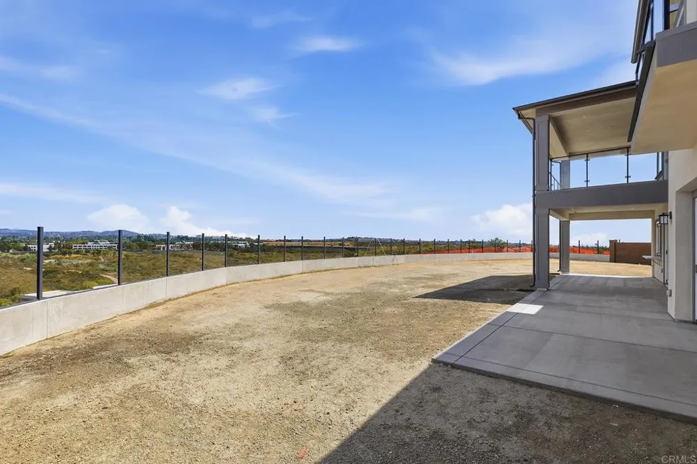 2057 Verne View Carlsbad, CA 92008