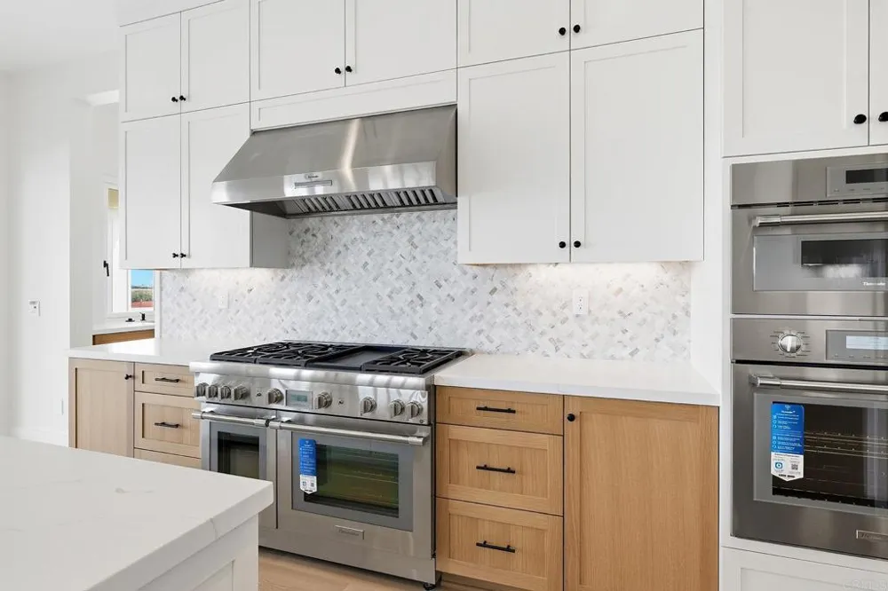 2057 Verne View Carlsbad, CA 92008
