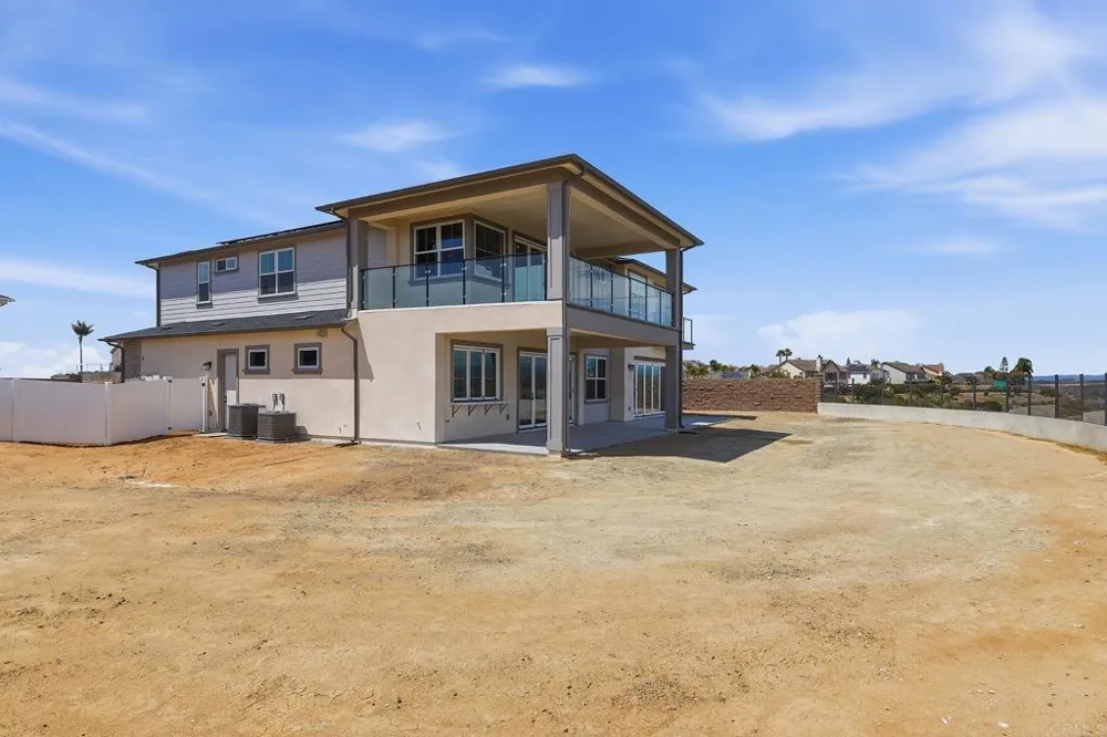 2057 Verne View Carlsbad, CA 92008