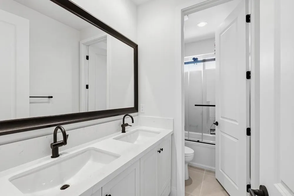 2057 Verne View Carlsbad, CA 92008